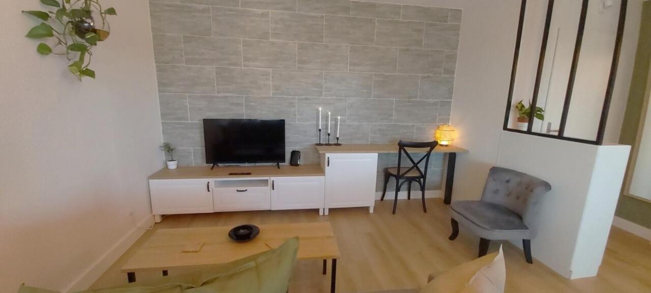 La Campagne Romantique - Avec Entree Autonome, Clim Neuve, Parking Prive & Sa Piscine ! - Saint-Sulpice  Bagian luar foto