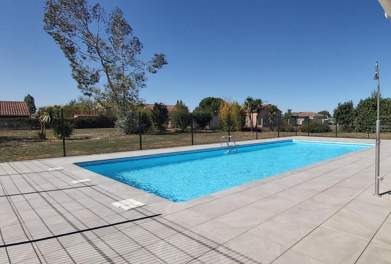 La Campagne Romantique - Avec Entree Autonome, Clim Neuve, Parking Prive & Sa Piscine ! - Saint-Sulpice  Bagian luar foto